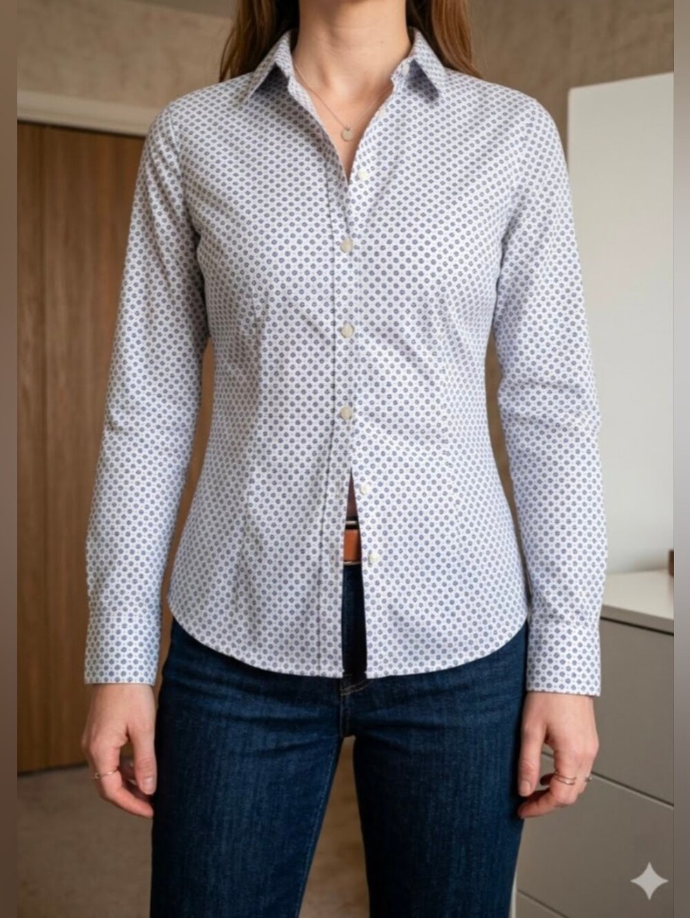 Dockers Tailored Stretch Poplin Button Up Shirt White, Blue Mauve Floral Size PM